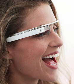 Google представил умные очки 