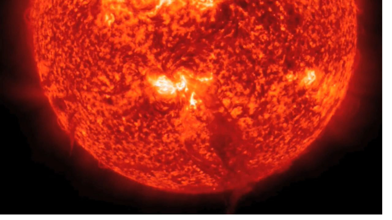 Солнечный свет достигает земли за 8 минут. Геомагнитная буря. Вспышка на солнце с большой грудью. Solar Flare. Sun glare.
