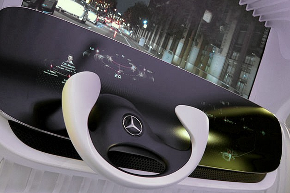 Mercedes разрабатывает систему управления жестами для своих авто