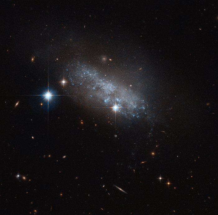 Неправильная галактика от Хаббла