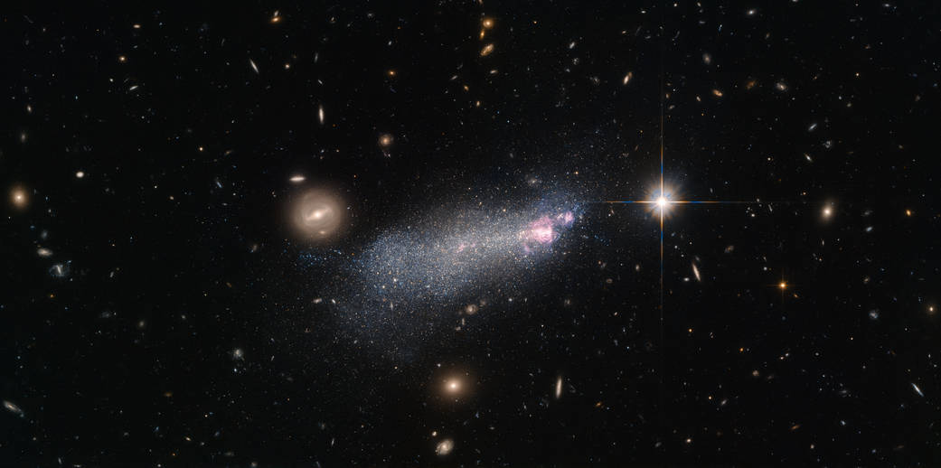 Телескоп NASA заснял галактику со вспышкой звездообразования