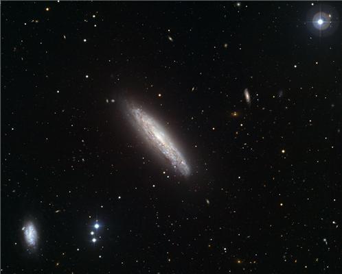 Новый снимок звездообразующей галактики NGC 4666