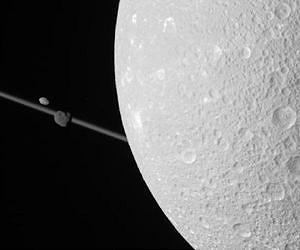Кассини успешно приблизился к спутникам Сатурна