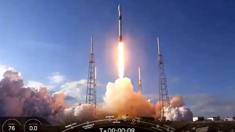 Ракета SpaceX промахнулась мимо корабля