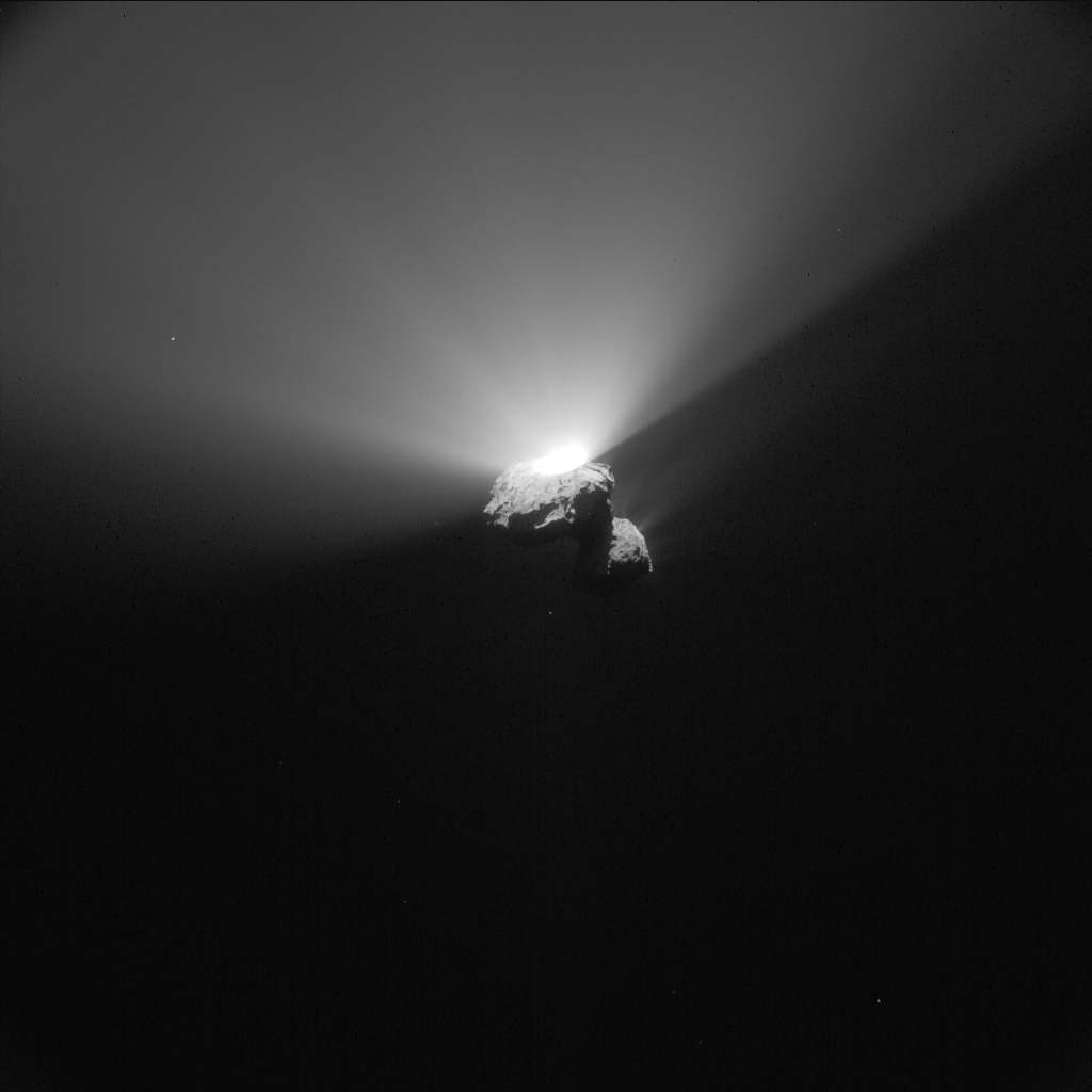 Комета 67Р продолжает оставаться активной