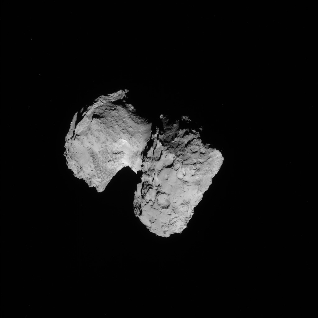 Фотографии кометы P67/Чурюмова-Герасименко за 15 и 16 августа