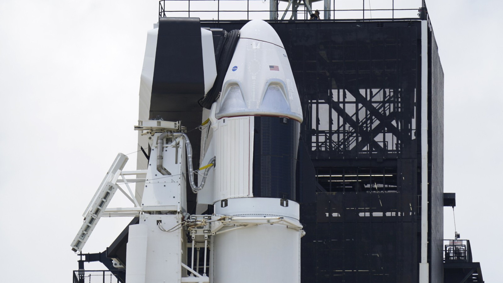 SpaceX отправили астронавтов к МКС!