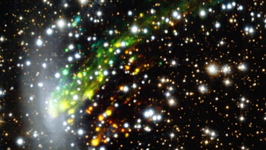 MUSE VLT проливает свет на далекую галактическую катастрофу