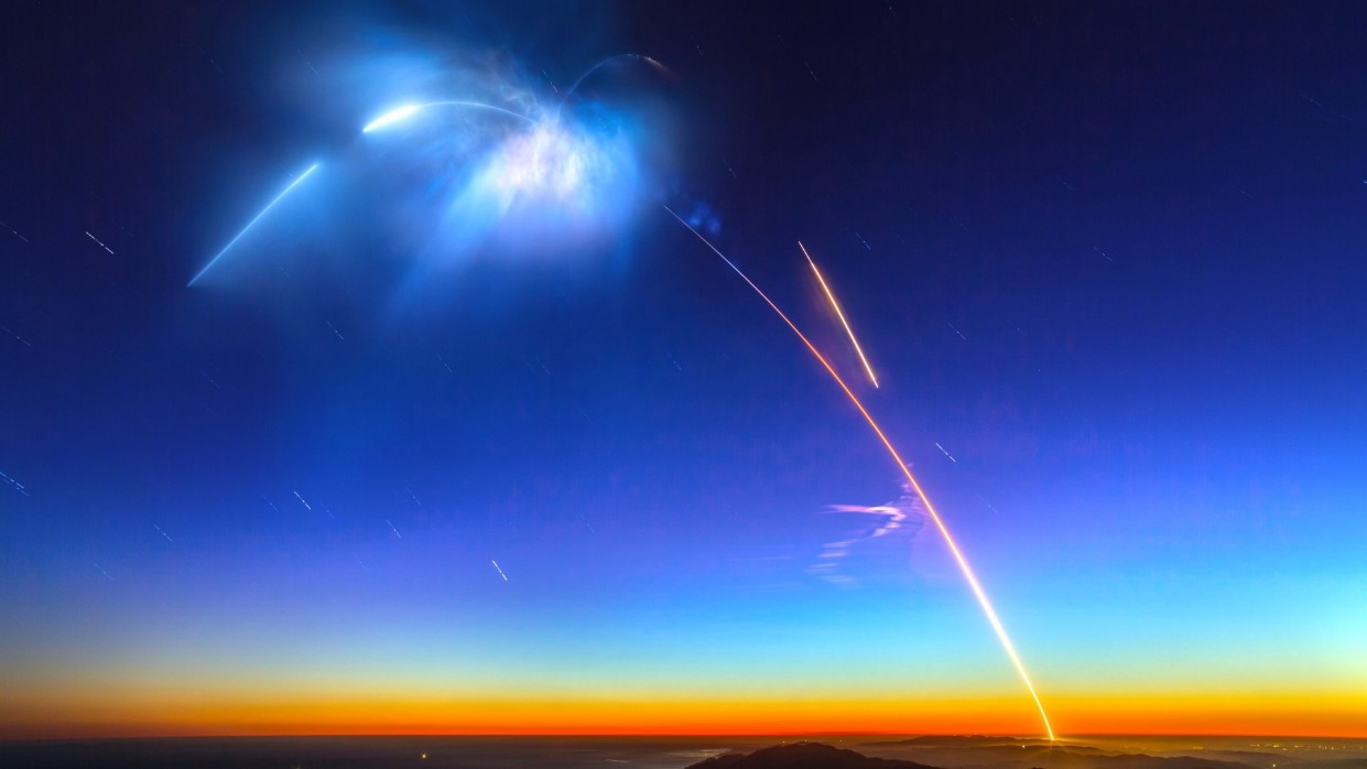 Точно не пришельцы. Фото запуска и полета ракеты SpaceX поражают!