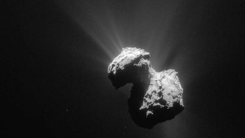 Розетта наблюдала изменения цвета кометы Чурюмова-Герасименко