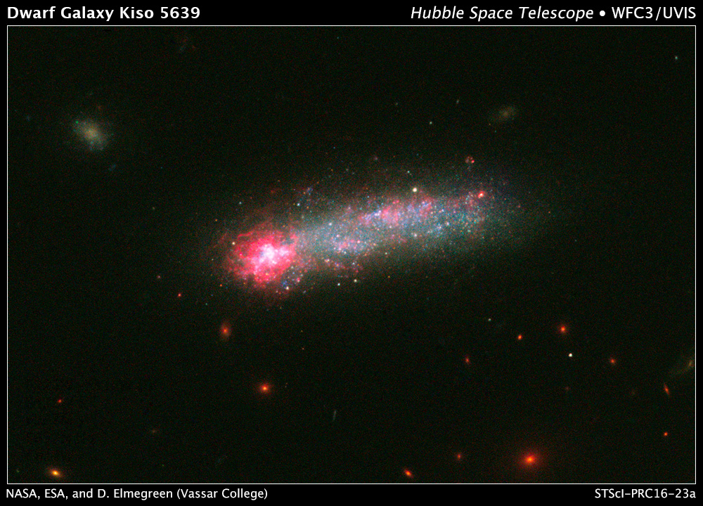 Хаббл увидел фейерверк в карликовой галактике 