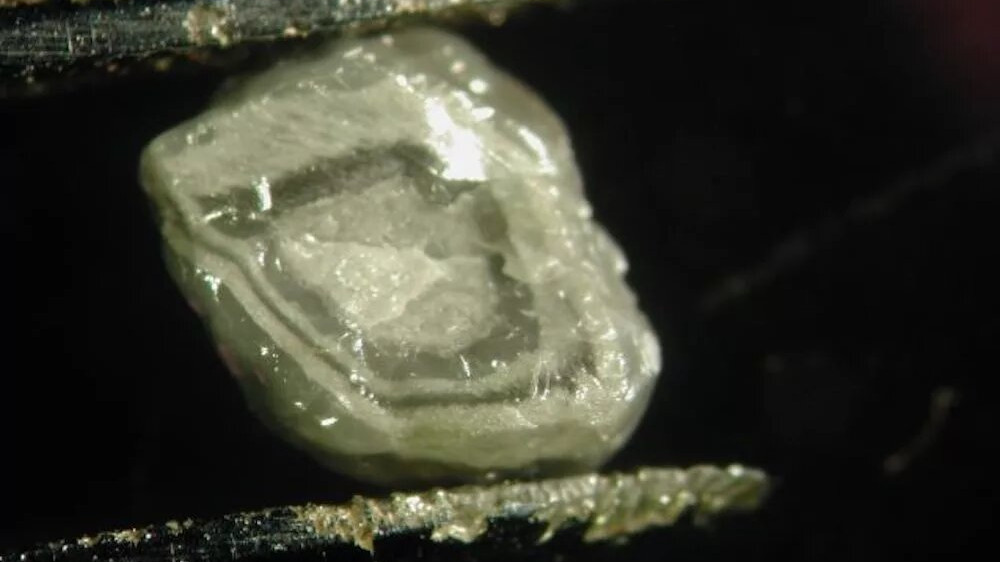 Жидкие примеси алмазов позволяют по-новому взглянуть на древнюю Землю