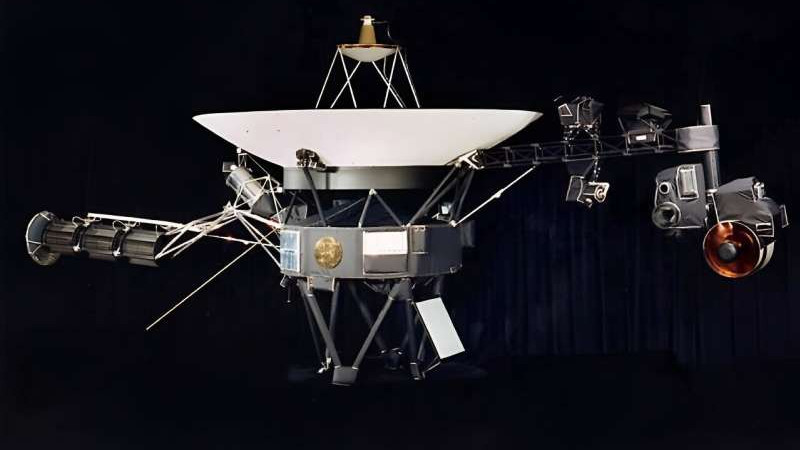 НАСА наладило связь с Вояджером-2