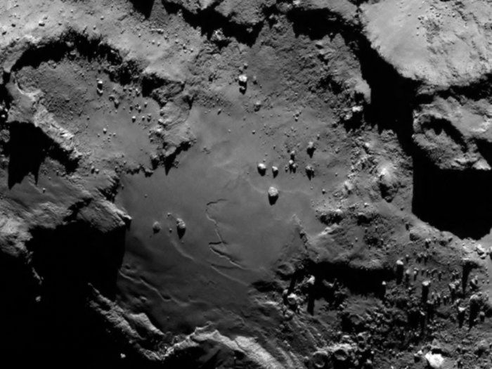 Короткопериодическая комета сфотографирована с очень близкого расстояния