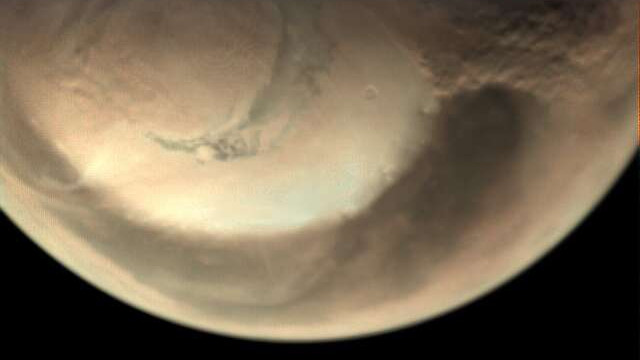 Mars Express наблюдал за пылевыми бурями на северном полюсе Марса