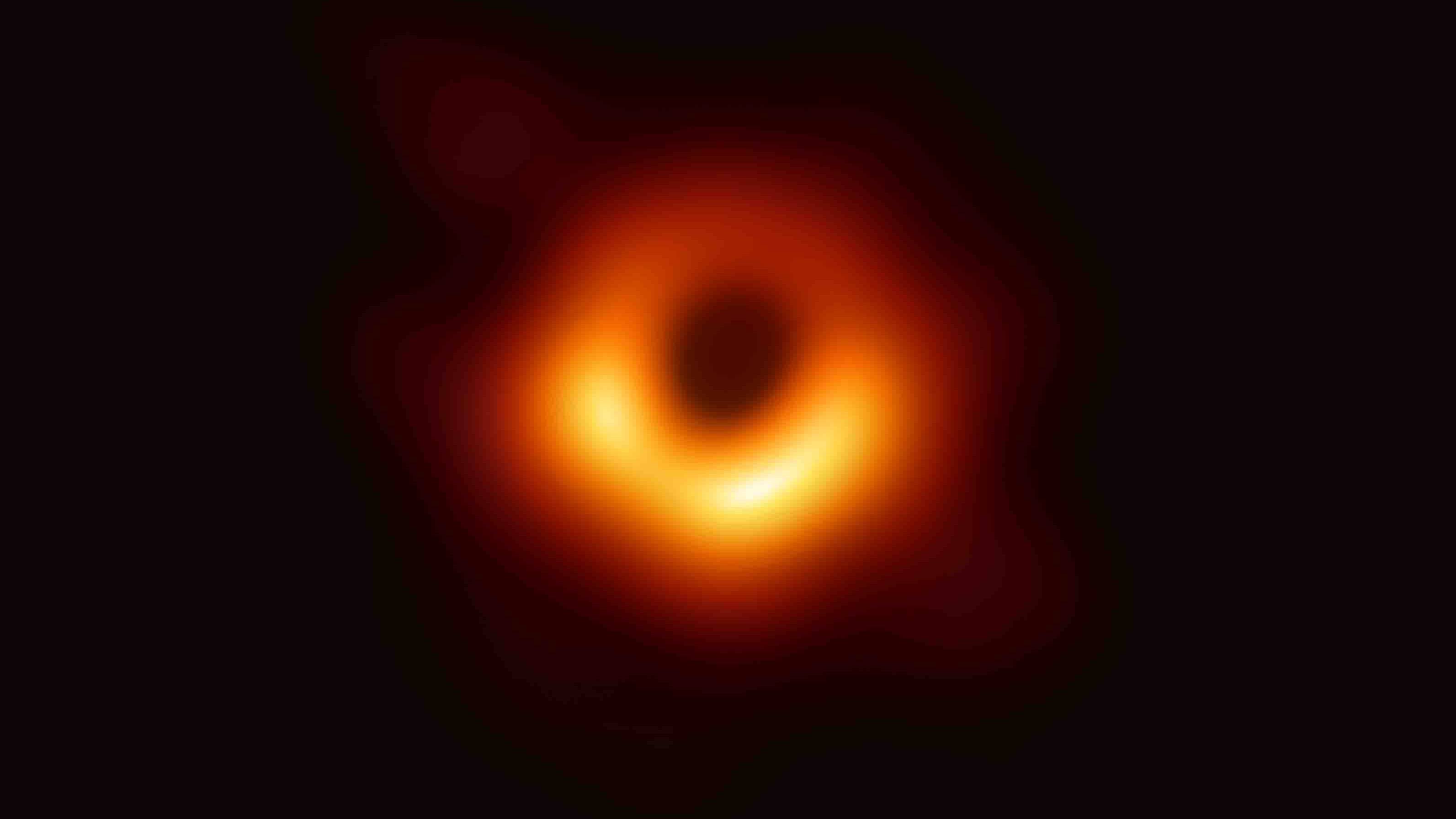 Астрономы обнаружили пузырь горячего газа возле сверхмассивной черной дыры Млечного Пути