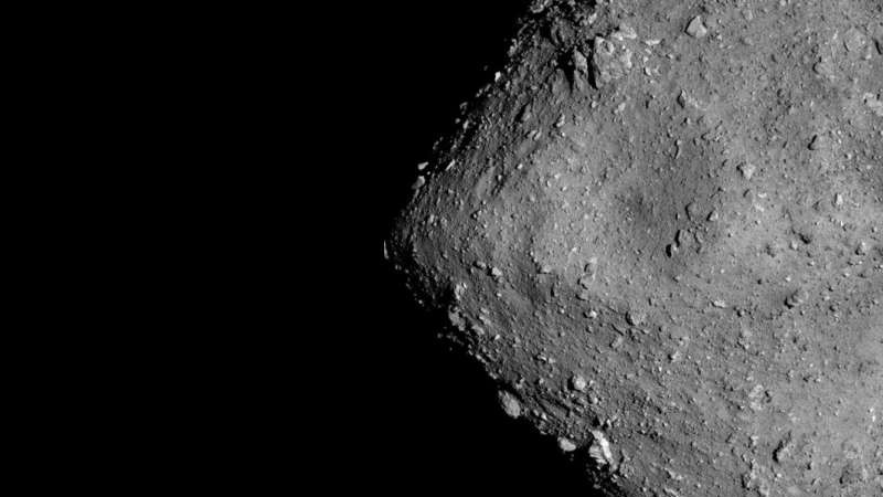 Астероид Рюгу является связующим звеном в планетарной формации