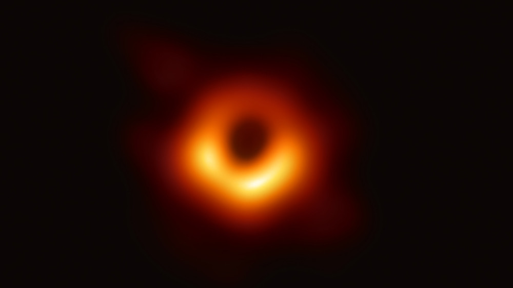 Черная дыра нашей галактики не такая сонная, как думали астрономы