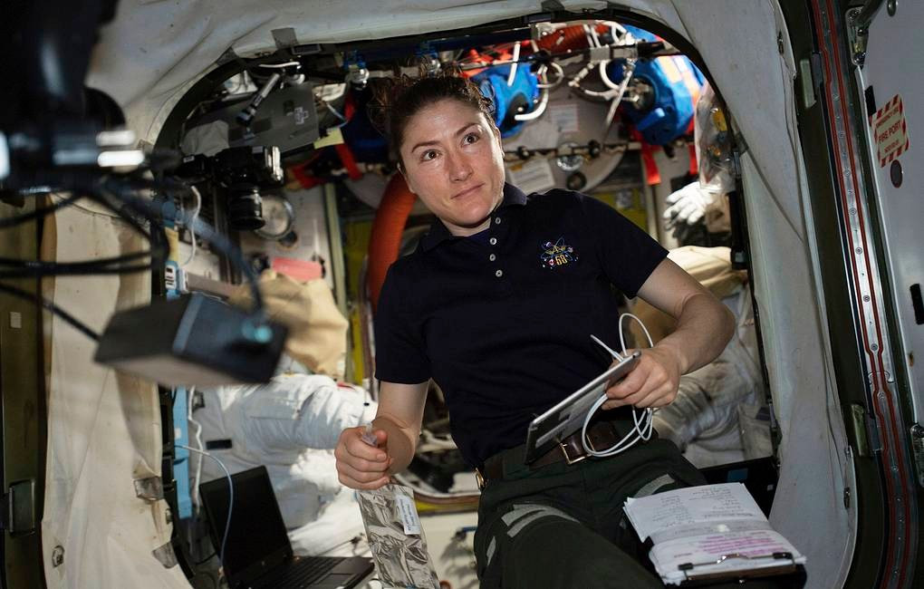 Самый длинный космический полет. Женщины на МКС. Рекорд нахождения в космосе. Самое длительное пребывание в космосе.
