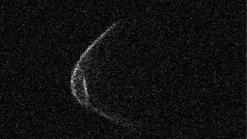 Астероид, посещающий окрестности Земли, тоже в маске
