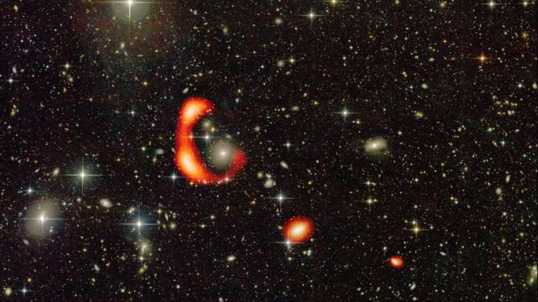 Обнаружено гигантское кольцо водорода вокруг далекой галактики