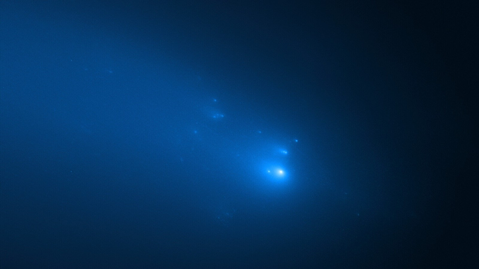 Solar Orbiter пройдет сквозь хвосты кометы ATLAS