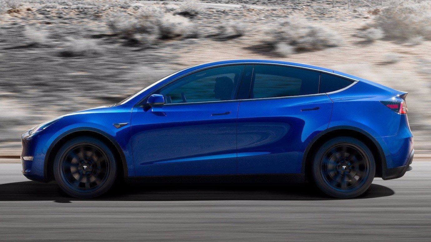 Tesla представляет электрический 7-местный внедорожник модели Y с пробегом 500 км
