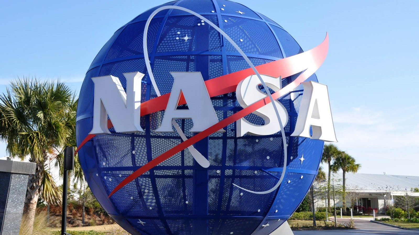 10 новых астронавтов НАСА: пилоты, врач, физик, биоинженер