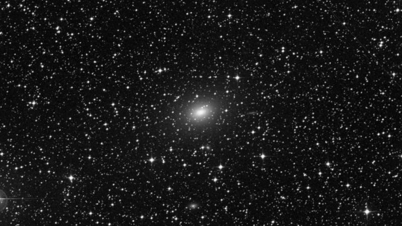 Вокруг галактики NGC 2663 обнаружены высококоллимированные радиоджеты