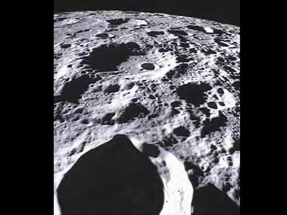 Новые фото лунной поверхности