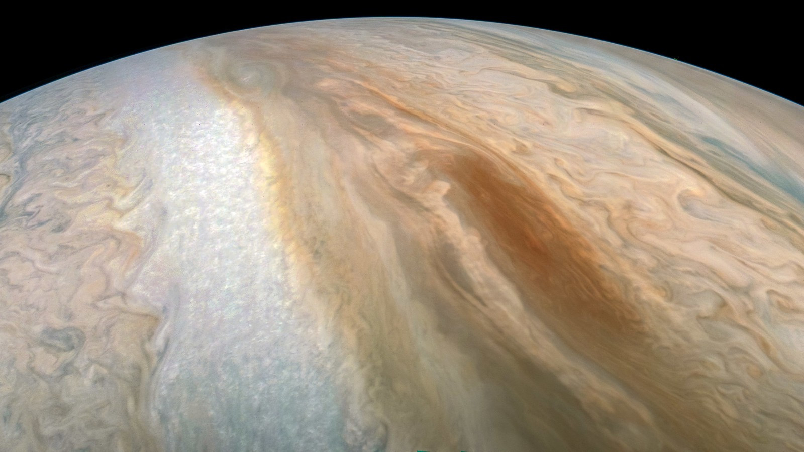 Коричневые баржи на Юпитере поражают воображение