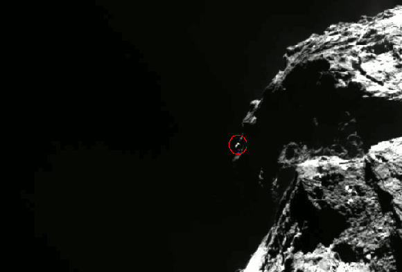 Небольшой объект пролетал мимо кометы 67Р