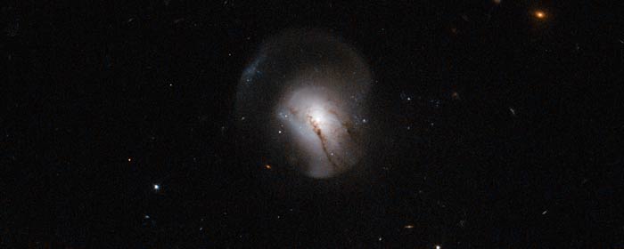 Фотография галактики 2MASX J09442693+0429569