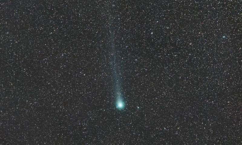 Неожиданное открытие: комета Lovejoy содержит спирт и сахар