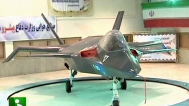 Иран представил свой новый истребитель