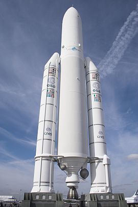 Ракета-носитель Ариан - 5 была запущена с космодрома во Французской Гвиане