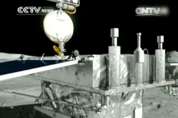 Китайский дуэт Чанъэ-3 и Юйту пробудился после первой лунной ночи и возобновил научные операции