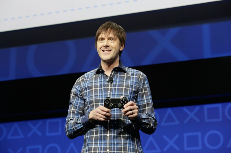 Sony анонсирует новую игровую приставку PlayStation 4