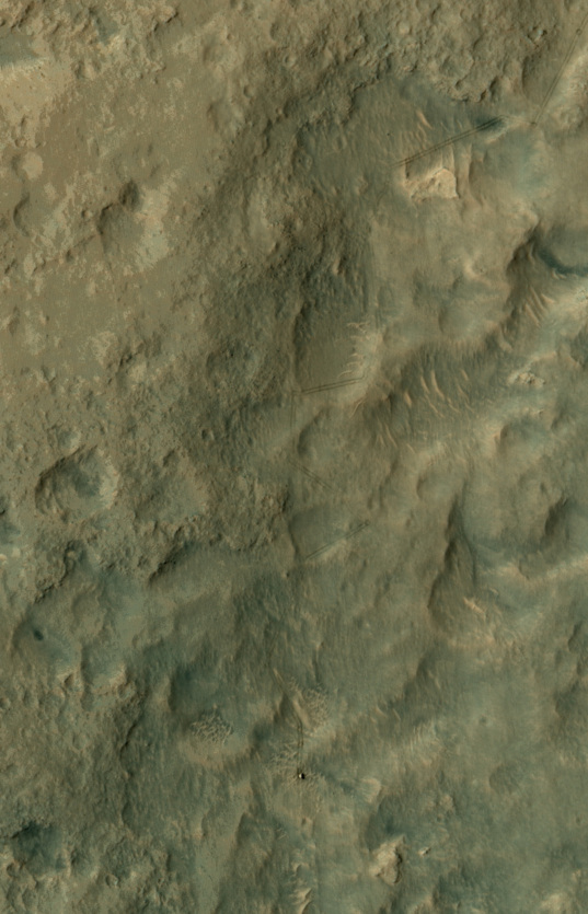 Камера HiRISE засняла Curiosity на Марсе