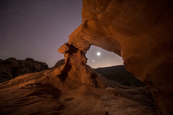 Кадр Дня: Луна и Венера в национальном парке Невады