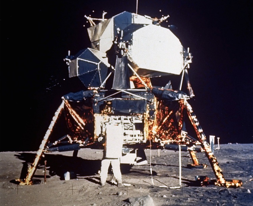 "Орел" прилунился: миссия «Аполлон-11» 45 лет спустя