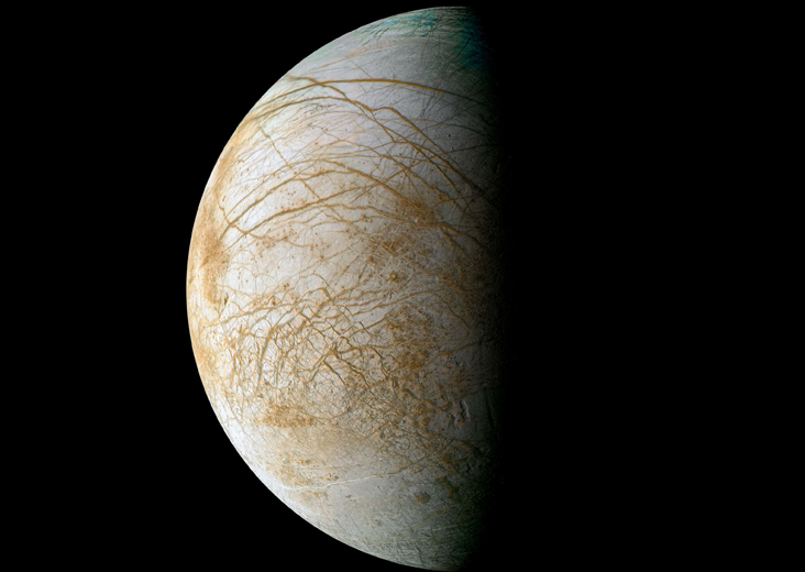 Подземный океан на спутнике Юпитера действительно глубокий