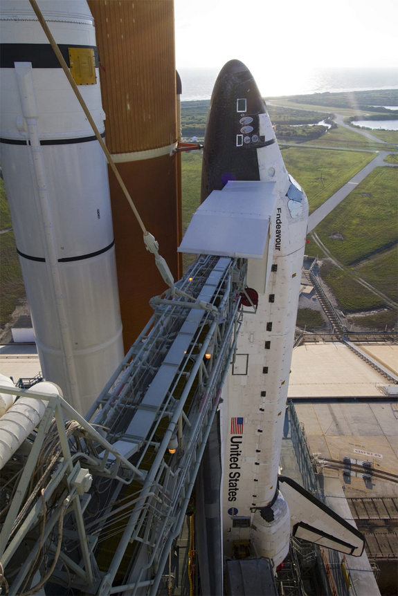 НАСА приняло решение задержать запуск "Индевора"