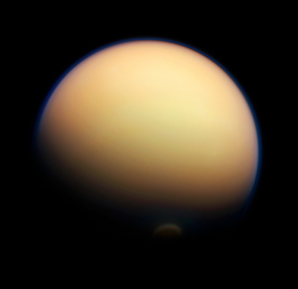 Последние снимки «Кассини»: Титан