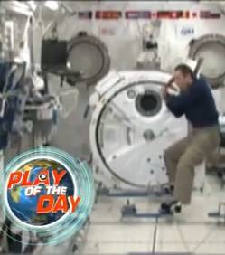 Как расслаблялись космонавты на борту МКС?
