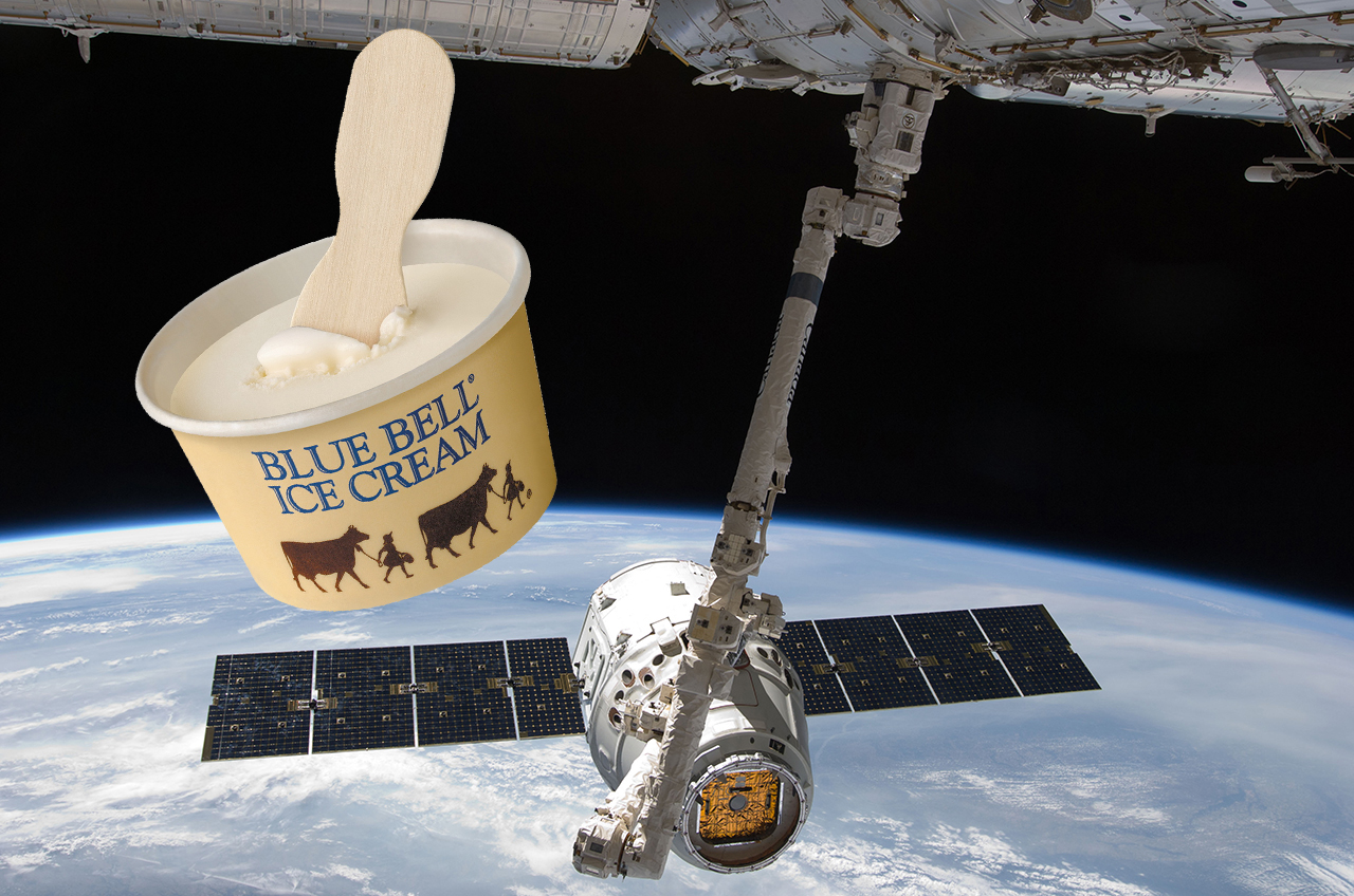 Капсула "Дракон" доставит на МКС мороженое