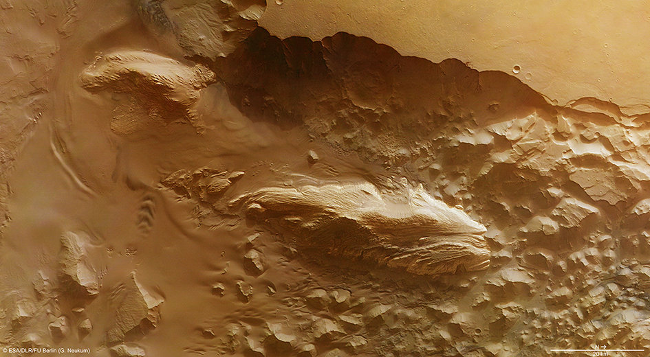 Необычные насыпи на Марсе