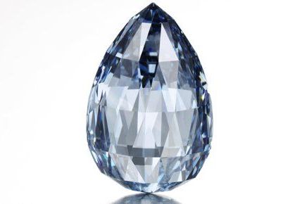 Голубой бриллиант был продан за 10,8 миллионов долларов