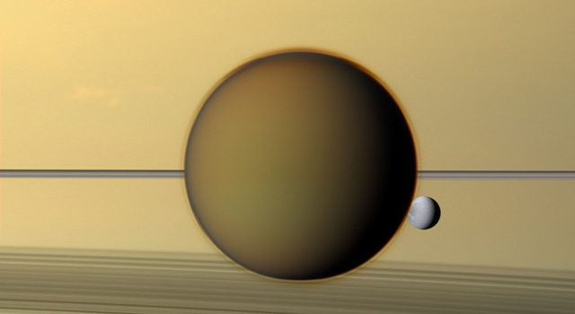 Космический аппарат "Кассини" исследует Титан