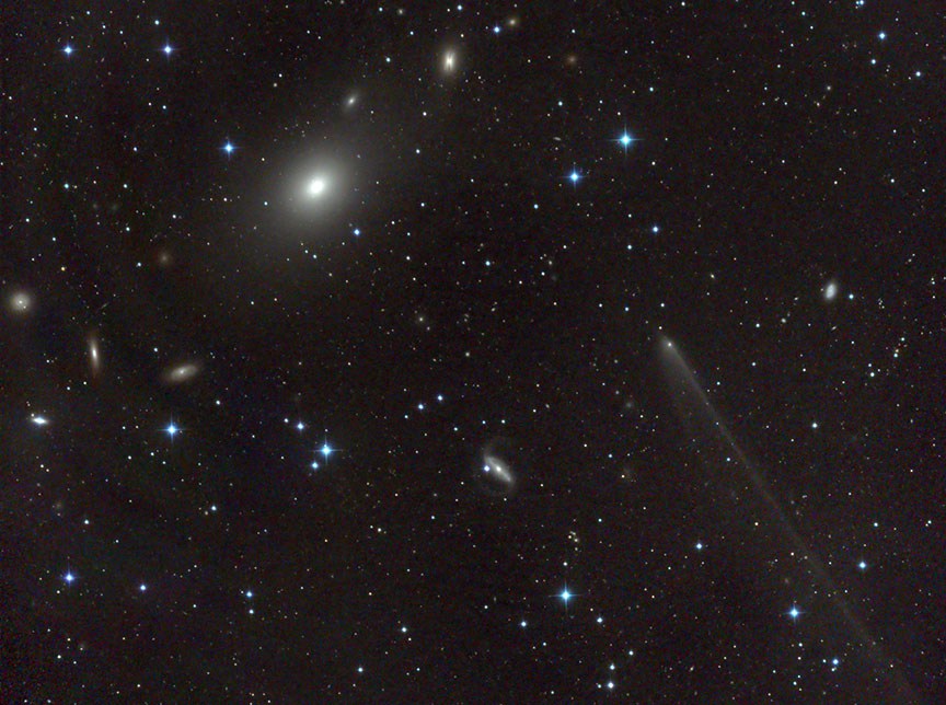 Комета 67P пролетела группу галактик